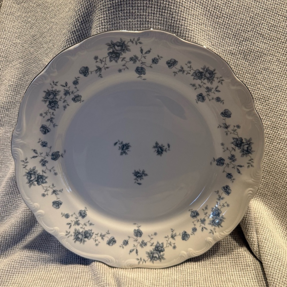 Haviland Blue and White Porcelain Dinnerware Plate